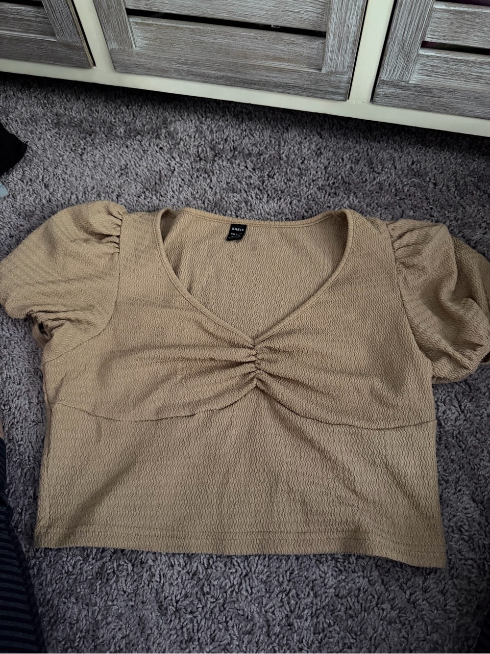 SHEIN Tan Puff Sleeve Ruched V-Neck Crop Top